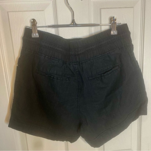 Athleta Black Linen Women's Cargo Shorts - Picture 2 of 3